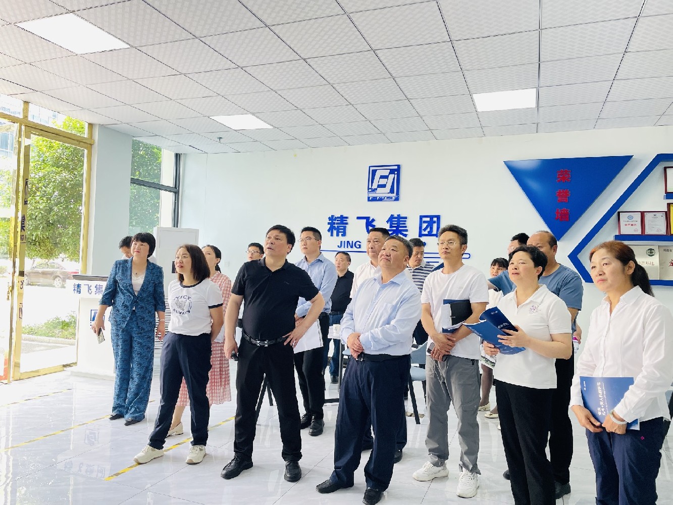 新宁县政协党组书记一行调研AG欧洲厅智能，共探农业数字化新篇章